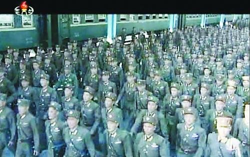 約2萬(wàn)名朝鮮朝鮮人民軍基層軍官近日陸續(xù)抵達(dá)平壤，準(zhǔn)備出席軍方大會(huì)。