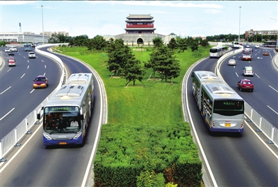 中軸路上的快速公交。