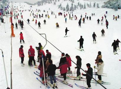 安吉江南天池有新鮮 玩樂江南“長(zhǎng)白山” 安吉江南天池有新鮮 玩樂江南“長(zhǎng)白山”