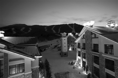 　　俯瞰亞布力,一個安靜的東北小鎮(zhèn),俄語“蘋果園”的意思?！? oldsrc=