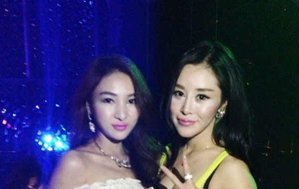 2013年6月15日，郭美美在澳門包下整間酒吧舉辦Party慶祝生日