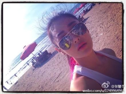 張馨予在印尼輕裝開工，但一想到要返回北京，即時打冷震