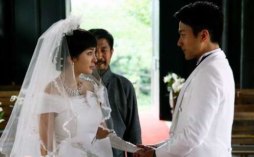 楊冪劉愷威婚紗造型。