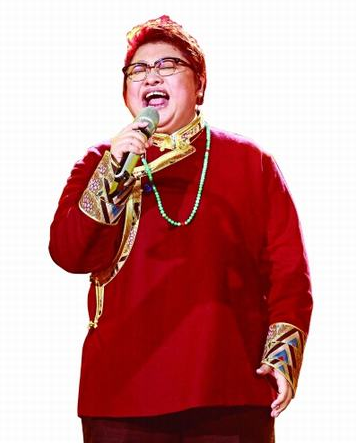 明星秀配飾暗較勁:劉曉慶吊墜6位數(shù)秒殺韓紅 明星秀配飾暗較勁:劉曉慶吊墜6位數(shù)秒殺韓紅