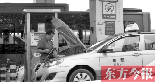 目前鄭州出租車大部分都是用燃?xì)?，燃?xì)鉂q價(jià)對(duì)他們影響不小