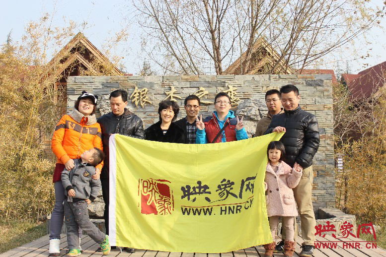 來張小合影，好多朋友都在其他地方玩，已經(jīng)嗨的叫不回來……