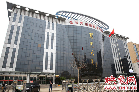 2011年4月，蘭考縣為民服務中心入住陽光大廈，目前，共有行政職能部門39個