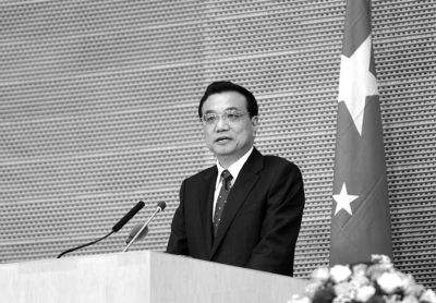 當(dāng)?shù)貢r間5月5日，國務(wù)院總理李克強在非盟會議中心發(fā)表演講。圖/中國政府網(wǎng)