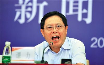 　譚力 男，1955年10月生，漢族，重慶市人，大學學歷，有知青經(jīng)歷。2009年3月前，一直在四川工