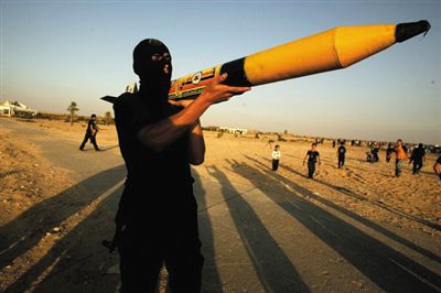 卡薩姆火箭：哈馬斯山寨版喀秋莎火箭，射程約10公里。