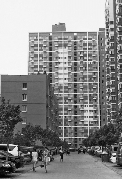 新就業(yè)大中專畢業(yè)生，外來務(wù)工人員住滿5年可申請購買公租房。