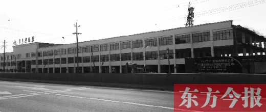 家居建材城已經(jīng)封頂，可耿莊村的安置房還未見蹤影。