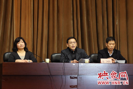 第二組競聘團隊，胡士才（中）朱金星（右）趙瑞瑩（左）。