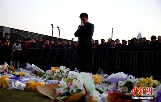 上海外灘踩踏事件36死47傷 警方調(diào)查稱(chēng)與代金券無(wú)關(guān)