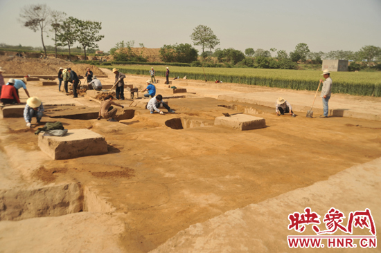 發(fā)掘現(xiàn)場 發(fā)掘現(xiàn)場