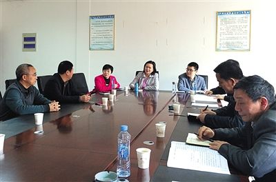 江西省豐城市信訪局接待室，中央信訪督查組約談信訪人。記者 賈世煜 攝