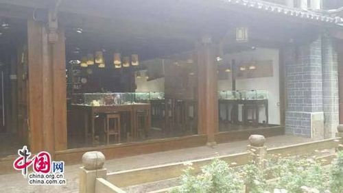 麗江古城大部分商戶關(guān)門抗議圍城強(qiáng)收“古維費(fèi)”