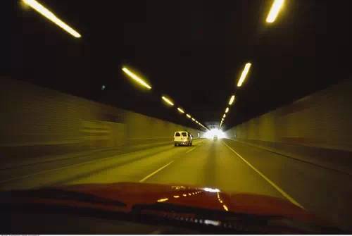 男子遭大貨車(chē)碾壓致死 監(jiān)控還原其生前最后10秒