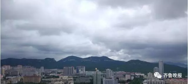 濟南上空現(xiàn)板磚形發(fā)光體引網(wǎng)友轉發(fā) 真相是這樣