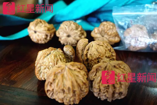 文玩核桃遇冷由幾萬(wàn)一對(duì)降到5元沒(méi)人要？商戶否認(rèn)