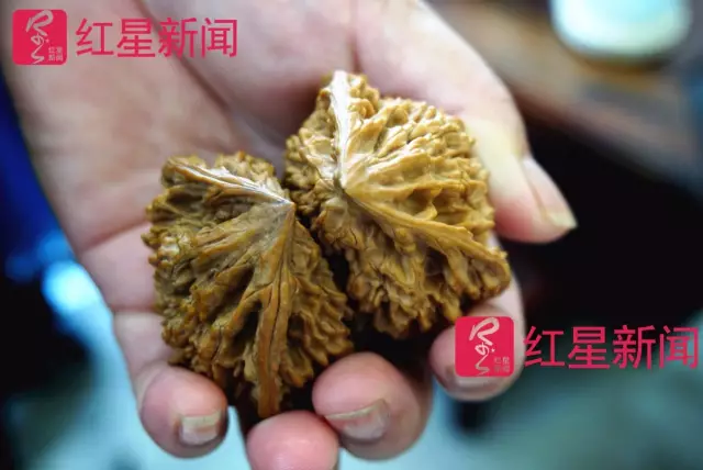 文玩核桃遇冷由幾萬(wàn)一對(duì)降到5元沒(méi)人要？商戶否認(rèn)