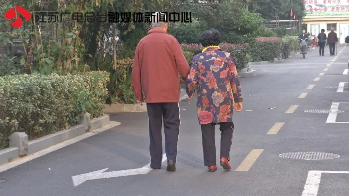 老太秀恩愛！網(wǎng)友被一封跨越60年的情書甜哭了