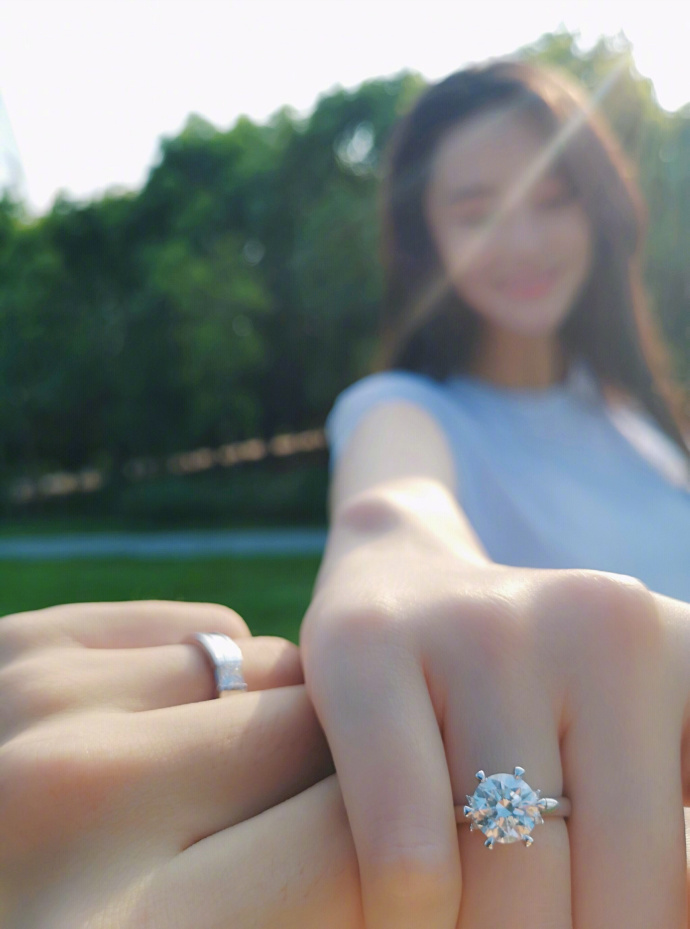 張馨予的婚紗成了淘寶爆款，知道價格后讓人大跌眼鏡！