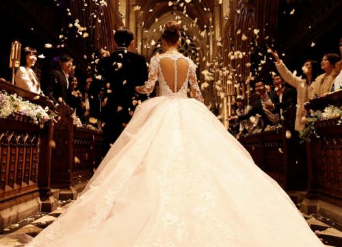 張馨予的婚紗成了淘寶爆款，知道價格后讓人大跌眼鏡！