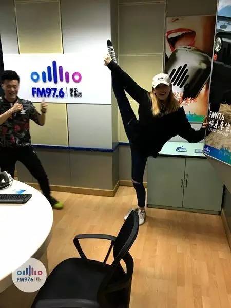 哇哦！都是帶功夫滴美人兒！