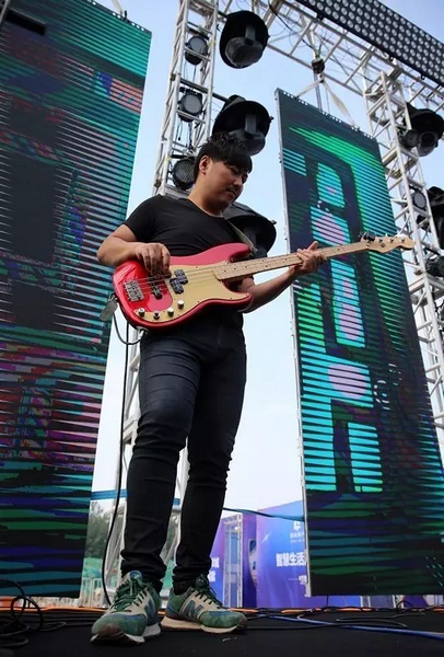 辛苦樂隊老師，你們跟我們一起，共同見證了時光音樂節(jié)是如何一步步成長至今的。