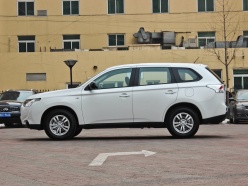 三菱2013款歐藍(lán)德 三菱2013款歐藍(lán)德