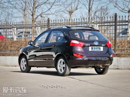 天津一汽2013款夏利N7 天津一汽2013款夏利N7