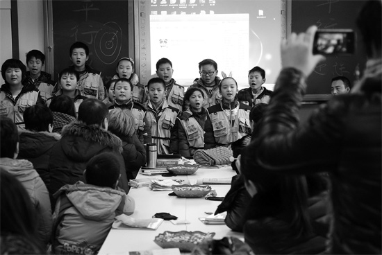 昨日的分享交流會上，孩子們集體朗誦詩歌