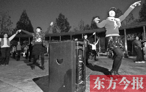 做到既讓跳舞的人有地方，又不影響他人休息，這才是化解矛盾的根本出路