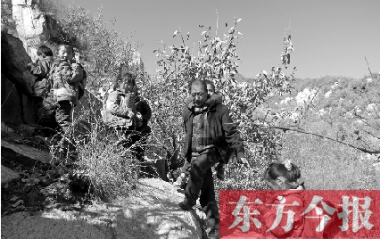 無(wú)償為90多個(gè)孩子提供一日三餐 幫助500多名山里娃脫盲 無(wú)償為90多個(gè)孩子提供一日三餐 幫助500多名山里娃脫盲