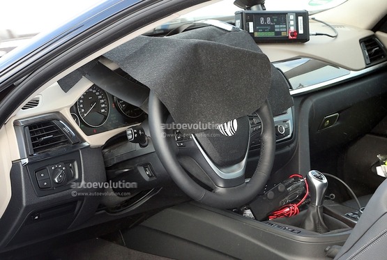 寶馬4系量產(chǎn)版內飾照 與新3系如出一轍