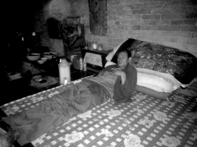 昨晚，張會(huì)英的丈夫接受采訪。記者 懷若谷/攝