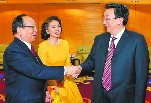 省委書記、省人大常委會(huì)主任郭庚茂在鄭州會(huì)見(jiàn)了前來(lái)參加癸巳年黃帝故里拜祖大典的中國(guó)國(guó)民黨副主席蔣孝嚴(yán)一