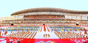 9月16日，第七屆全國(guó)農(nóng)民運(yùn)動(dòng)會(huì)開(kāi)幕式在南陽(yáng)市體育場(chǎng)舉行