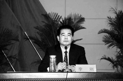 濮陽市委常委、市委政法委書記李剛