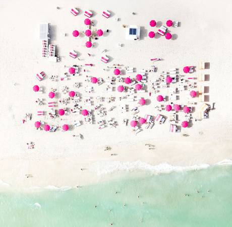 攝影師懸掛直升機外 千米高空拍海灘美景 攝影師懸掛直升機外 千米高空拍海灘美景