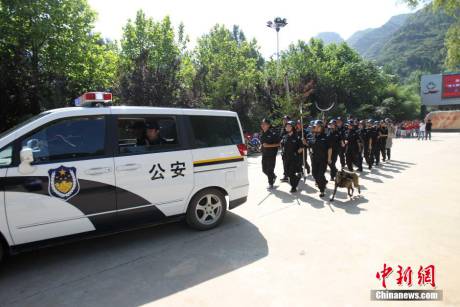 河南某景區(qū)成立女子反恐救援隊