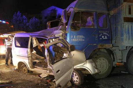 哈爾濱車禍致8人遇難 哈爾濱車禍致8人遇難