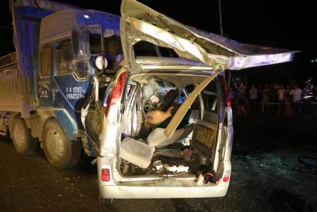 哈爾濱車禍致8人遇難 哈爾濱車禍致8人遇難