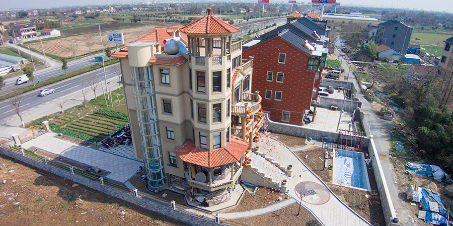 史上最壕農(nóng)居房:游泳池+觀(guān)光電梯 史上最壕農(nóng)居房:游泳池+觀(guān)光電梯