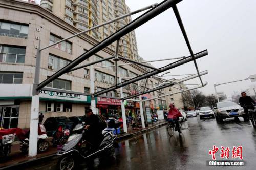 鄭州街頭遮陽(yáng)棚 鄭州街頭遮陽(yáng)棚