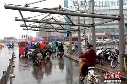 鄭州街頭遮陽(yáng)棚 鄭州街頭遮陽(yáng)棚