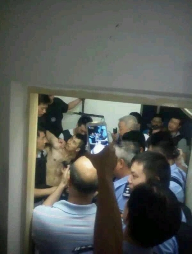 廣東:女店員舉報小偷慘遭割喉現(xiàn)場 廣東:女店員舉報小偷慘遭割喉現(xiàn)場