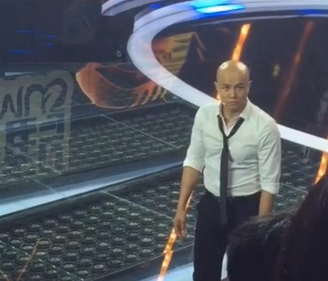 樂(lè)嘉回應(yīng)錄節(jié)目耍酒瘋 稱“問(wèn)心無(wú)愧” 樂(lè)嘉回應(yīng)錄節(jié)目耍酒瘋 稱“問(wèn)心無(wú)愧”