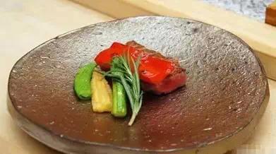 就一點兒紫菜跟生魚片 日料沒吃什么為啥還那么貴？